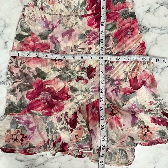 Bloggers Favorite Express metallic floral one shoulder pleated ruffled romper XS - Picture 13 of 16